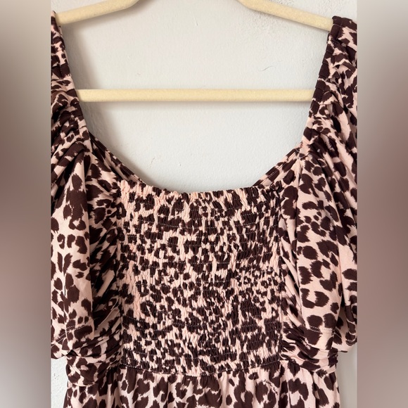 FARM RIO Leopard Print MIdi Dress with Flutter Sleeves - Picture 12 of 13